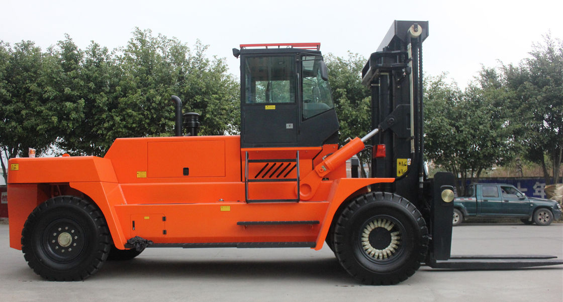 High Reliability Warehouse Forklift Trucks , Customized 32 Ton Forklift